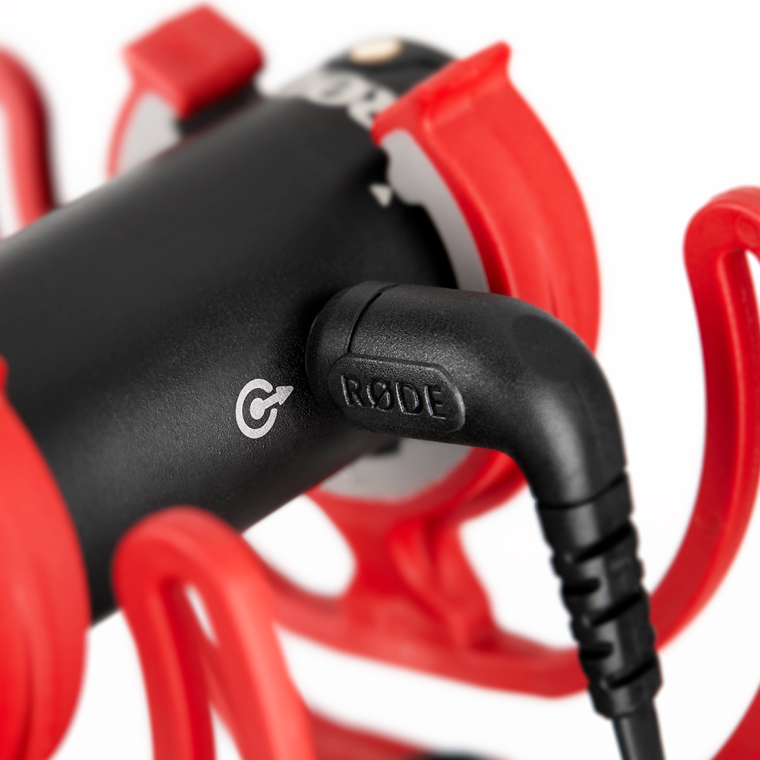 Close-up of VideoMic GO II with TRS cable connected