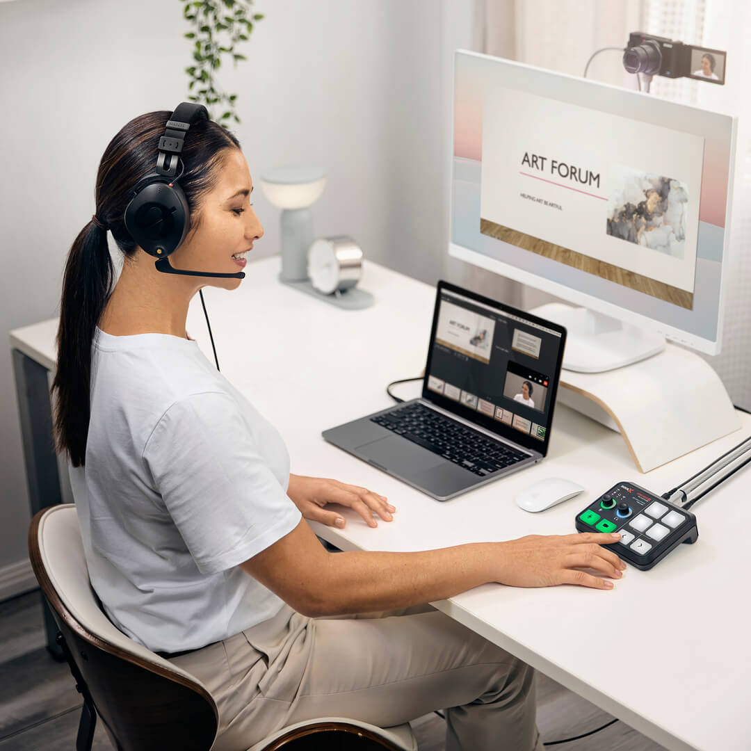 RØDE X Streamer X Professional Integrated Audio Interface and 4K Video  Capture Card with XLR, HDMI and TRRS Connectivity for Streaming, Gaming and