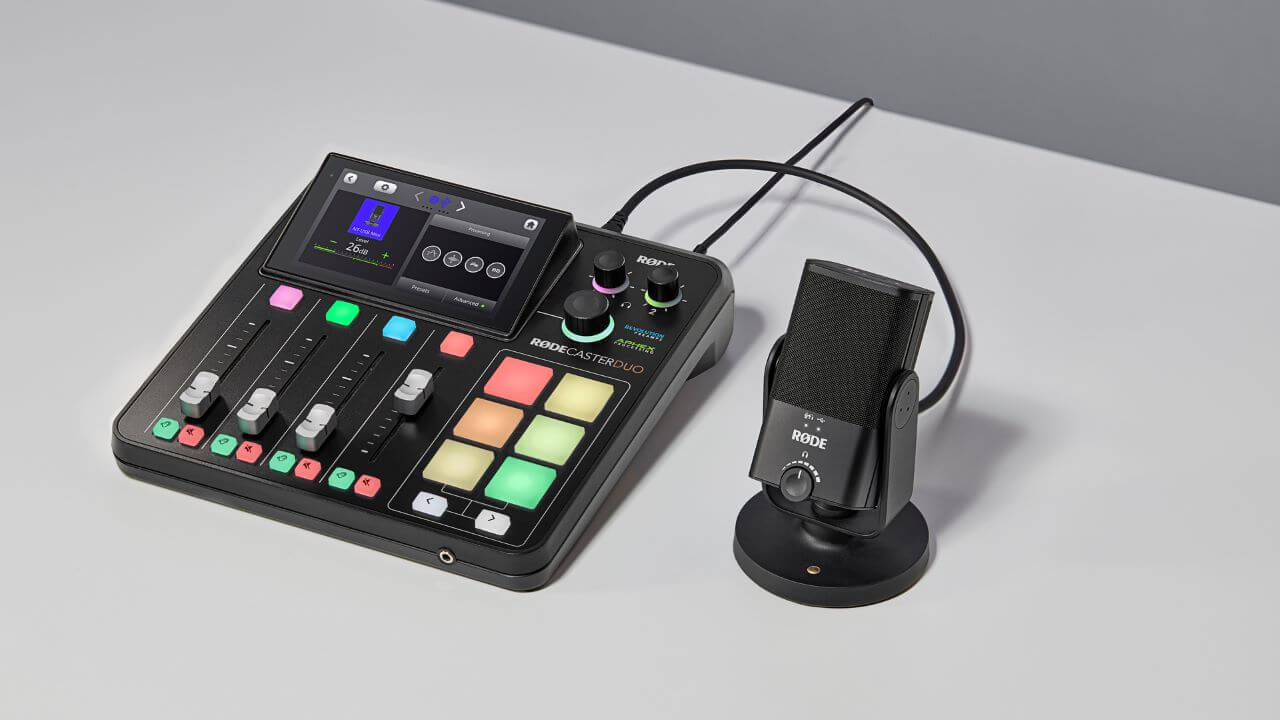 NT-USB Mini connected to RØDECaster Duo