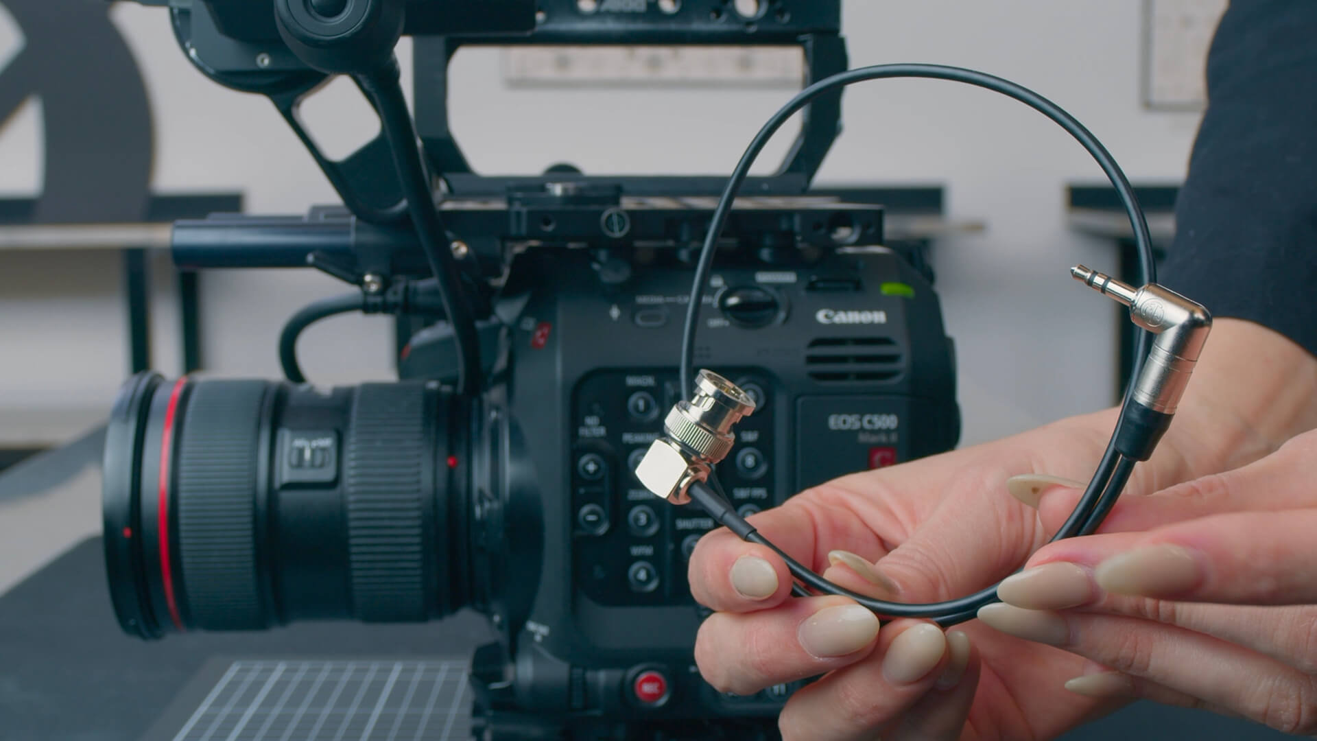 Canon C300 III - cable